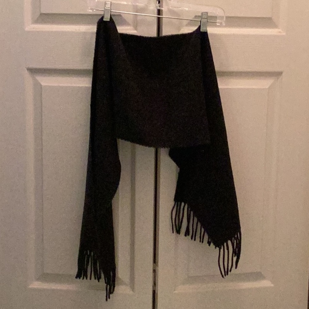 🖤NWOT Just Way Too Warm & Comfortable Scarf 
Must Have 🖤 - Picture 7 of 9